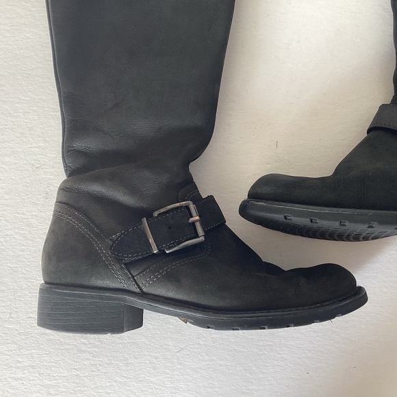 Clarks side zip low block heel leather moto style black boots with buckles 7 Med - Picture 2 of 16